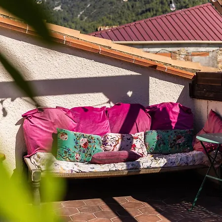 Guest house Origines *