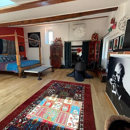 Origines Πανσιόν